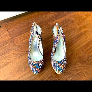 Size 8 floral sling back pump